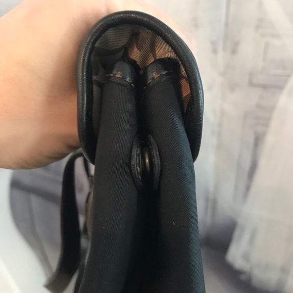 Fabric Coach Hand Bag -GUC- black classic style - Picture 3 of 7